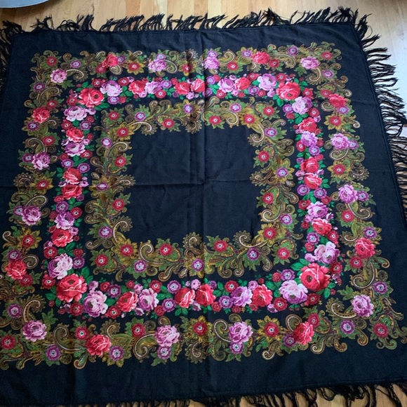 Eye catching Gorgeous with Fringe Shawl, Wrap. Very Festive - Picture 5 of 15